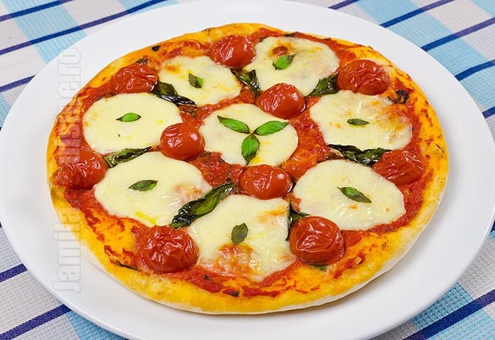 Pizza Margherita Facuta In Casa Reteta Video Jamilacuisine