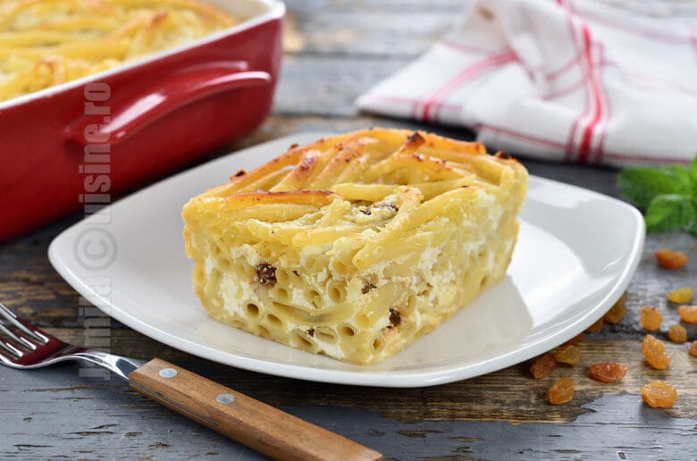 Macaroane cu branza la cuptor