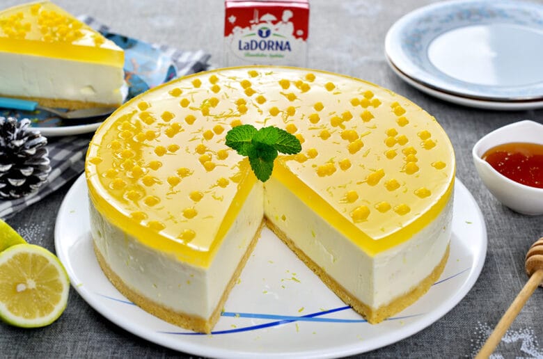 Cheesecake cu miere si lamaie