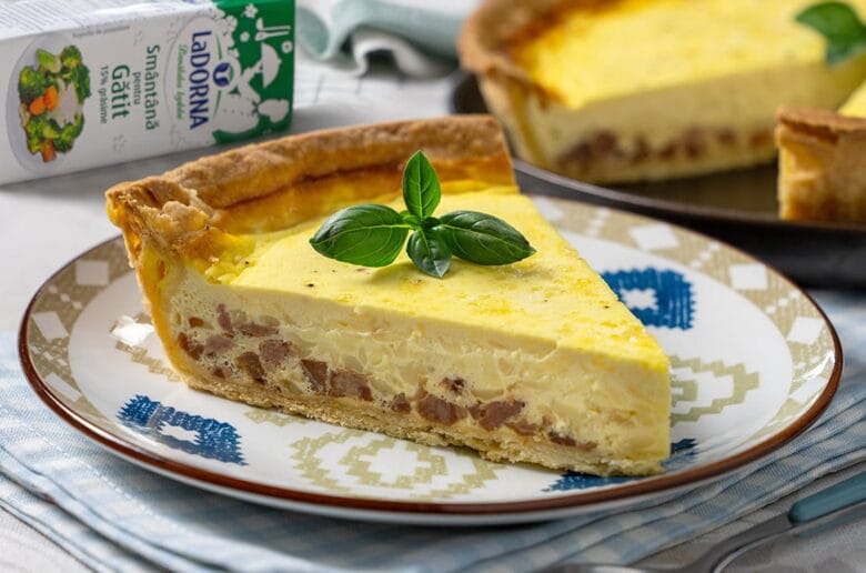 Quiche Lorraine - Tarta cu bacon si smantana