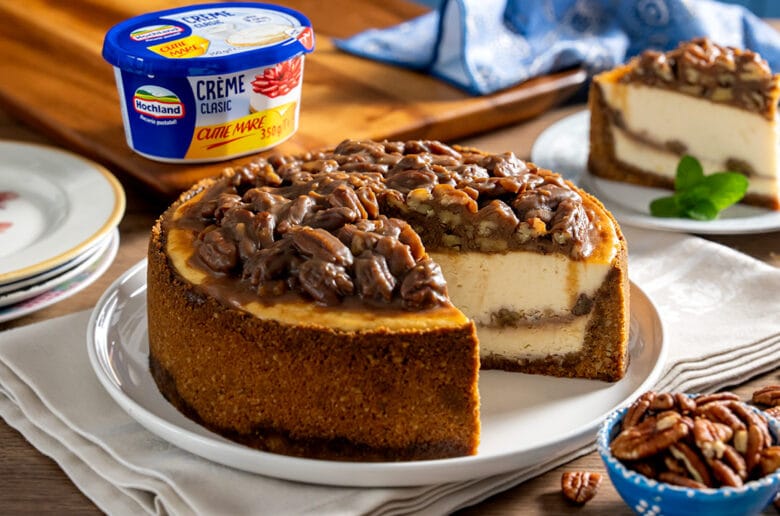 Cheesecake cu nuca si caramel